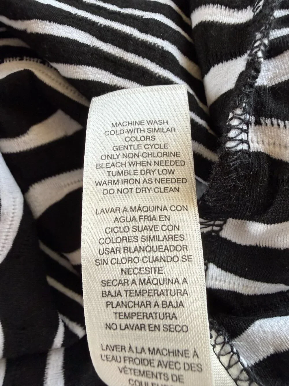 Easywear by Chico's 1 women's black and white waterfall stripes cardigan vest